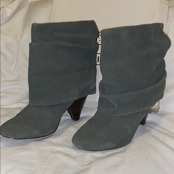 Steve Madden “Carlsen” Grey Suede Boots - Size 10 - Picture 3 of 5